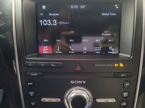 Used 2019 Ford Explorer Platinum AWD/4WD image 24
