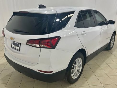 Used 2024 Chevrolet Equinox LS w/ LS Convenience Package FWD image 5