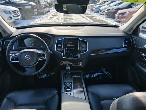 Used 2016 Volvo XC90 T6 Momentum w/ Momentum Plus Package image 13