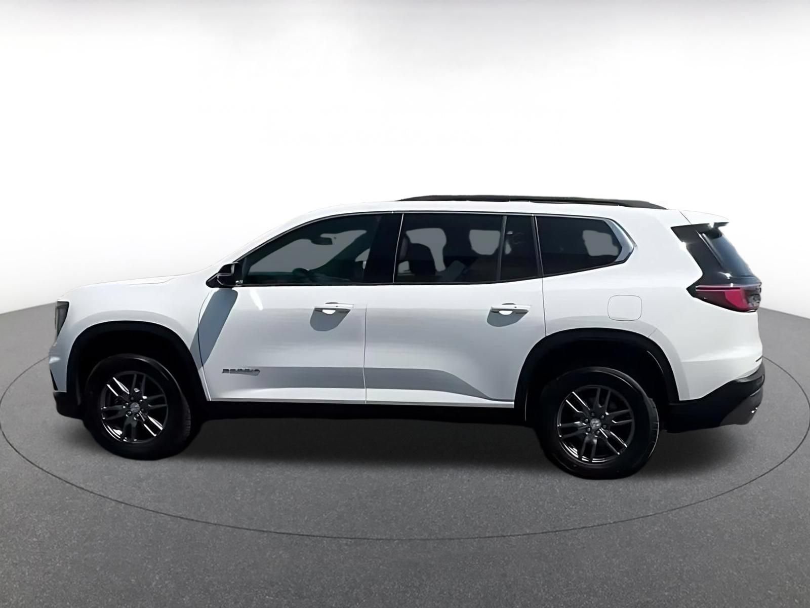 Used 2025 GMC Acadia Elevation AWD/4WD image 9