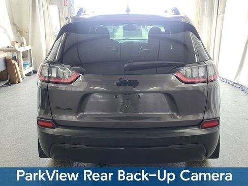 Used 2021 Jeep Cherokee Latitude Plus AWD/4WD image 5