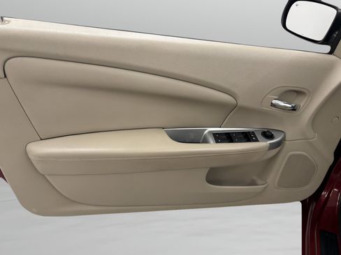 Used 2011 Chrysler 200 Limited FWD image 26