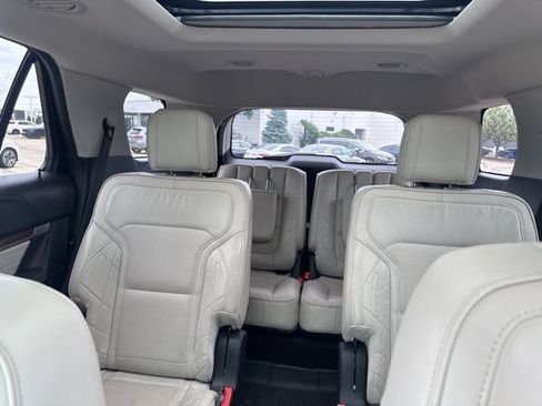 Used 2016 Ford Explorer Platinum AWD/4WD image 23