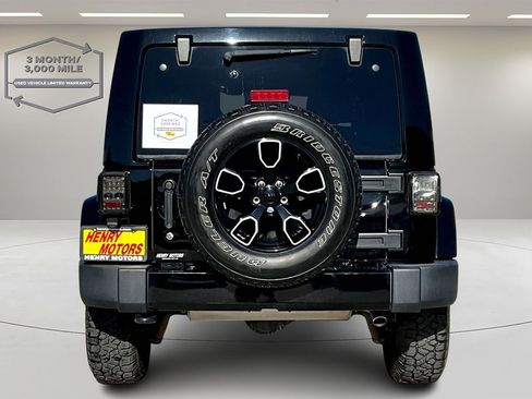 Used 2018 Jeep Wrangler Unlimited Sahara image 6