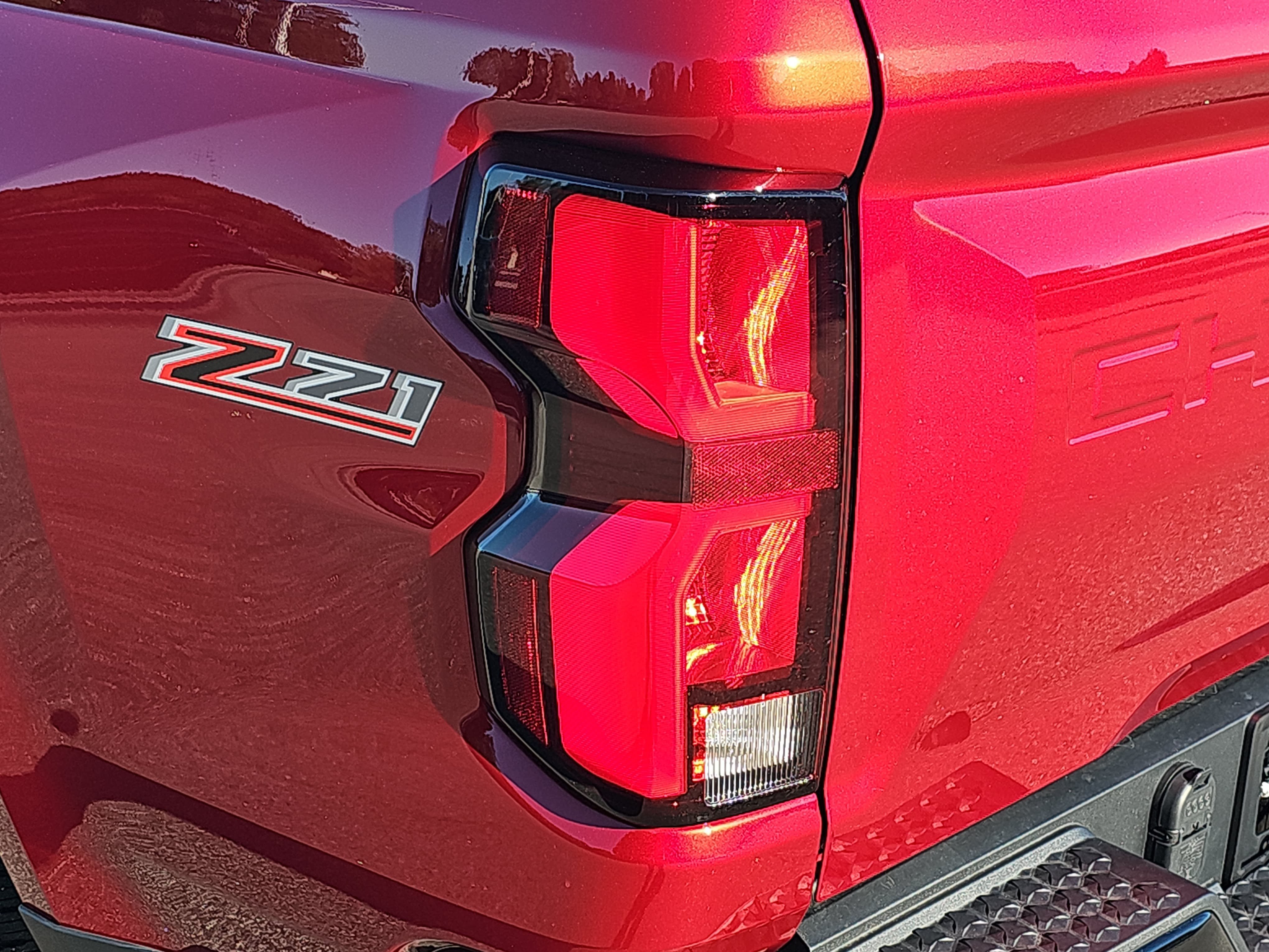 Used 2026 Chevrolet Colorado Z71 w/ Technology Package AWD/4WD image 36