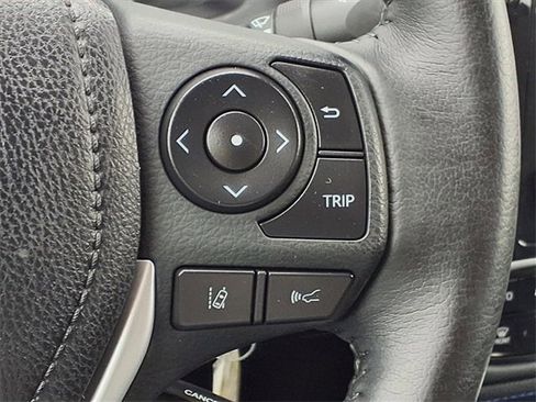 Used 2019 Toyota Corolla SE image 14