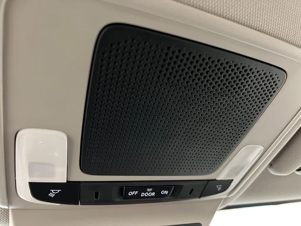 Certified 2025 Honda HR-V LX image 24