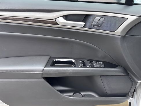 Used 2014 Ford Fusion Energi SE image 13