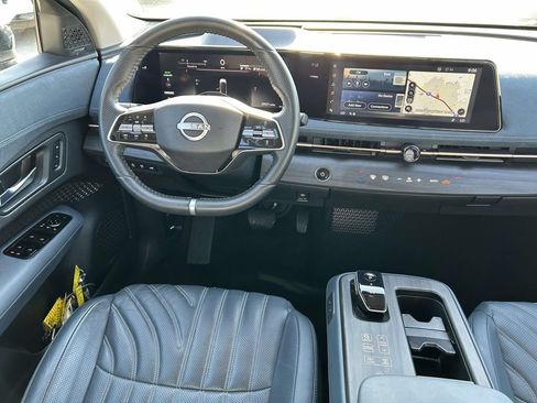 Used 2023 Nissan Ariya AWD/4WD image 12