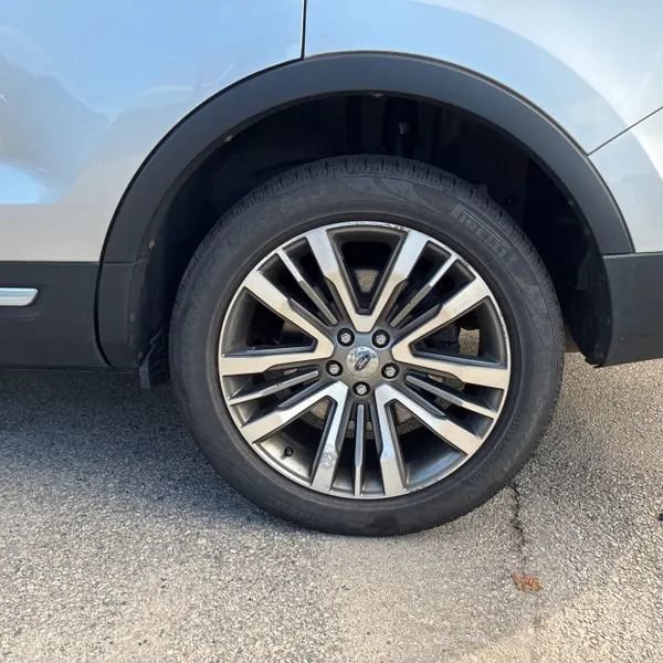 Used 2017 Ford Explorer Platinum AWD/4WD image 17