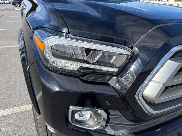 Used 2023 Toyota Tacoma Limited AWD/4WD image 12