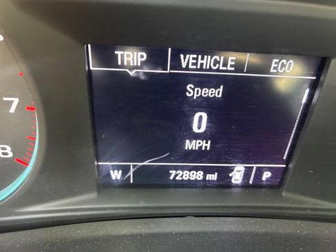 Used 2022 Chevrolet Malibu LT FWD image 15