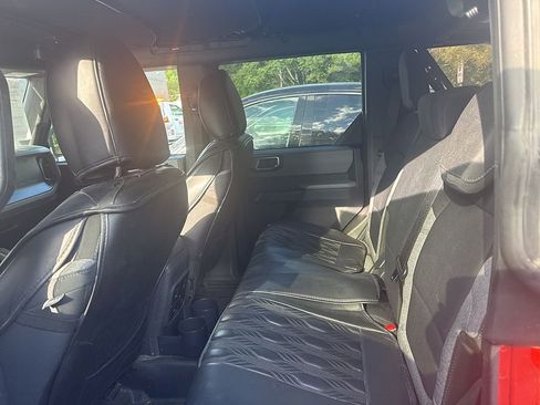 Used 2022 Ford Bronco Big Bend w/ Sasquatch Package AWD/4WD image 10