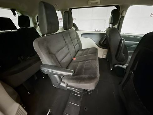 Used 2018 Dodge Grand Caravan SE w/ UConnect Hands-Free Group FWD image 26