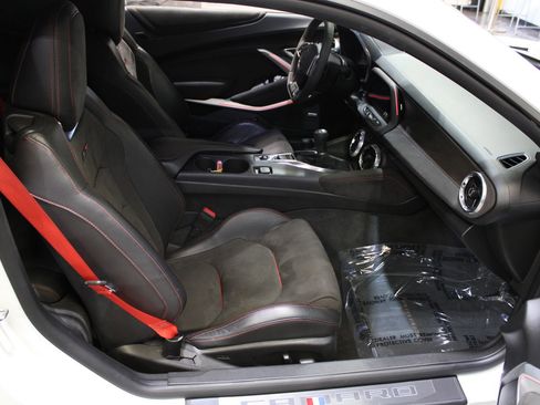 Used 2017 Chevrolet Camaro ZL1 RWD image 17