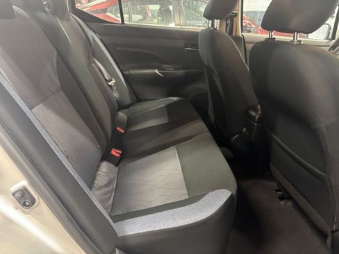 Used 2025 Nissan Versa SV image 38