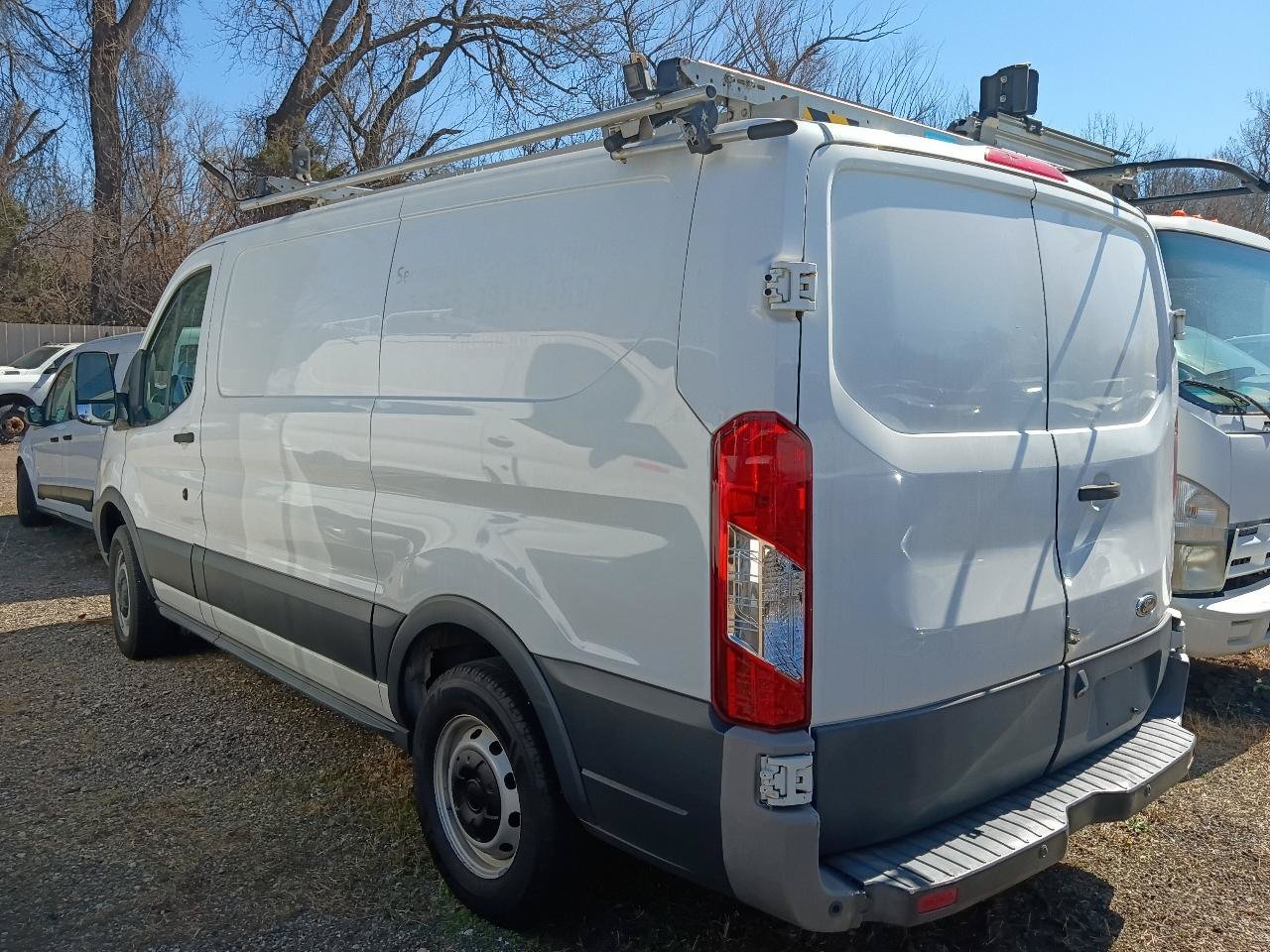 Used 2017 Ford Transit 150 130 Low Roof RWD image 5