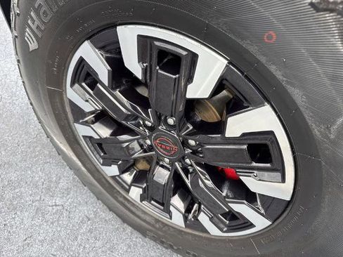 Certified 2023 Nissan Frontier Pro-X w/ Pro Convenience Package image 9