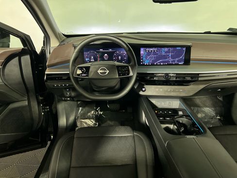 Used 2025 Nissan Murano Platinum w/ Cargo Package image 12