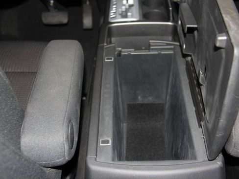 Used 2008 Nissan Titan SE AWD/4WD image 18