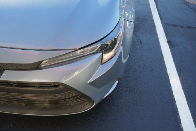 Used 2025 Toyota Corolla LE FWD image 7