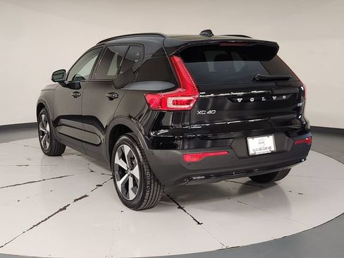 Certified 2026 Volvo XC40 B5 Plus AWD/4WD image 6
