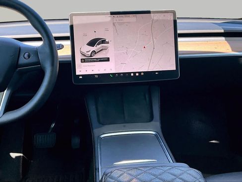 Used 2022 Tesla Model Y Long Range AWD/4WD image 7