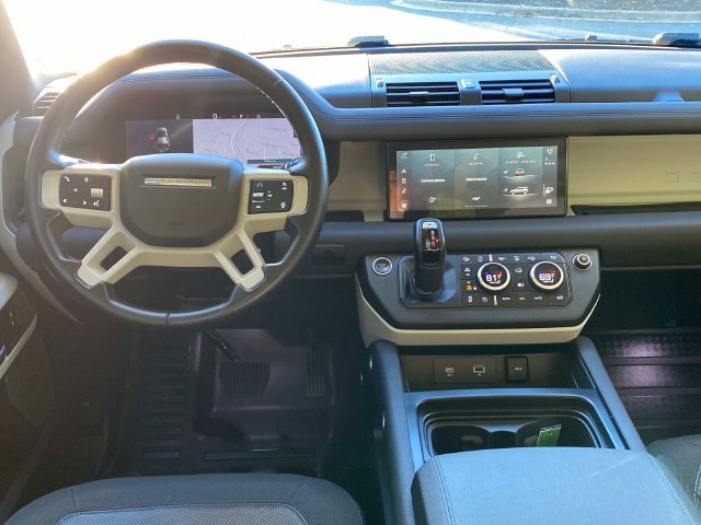 Used 2021 Land Rover Defender 110 SE AWD/4WD image 8