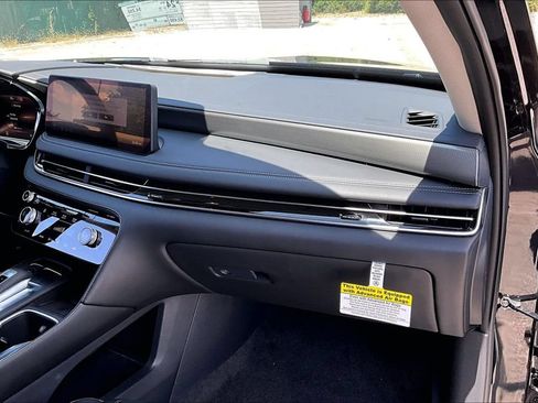 New 2027 INFINITI QX60 Luxe FWD image 18