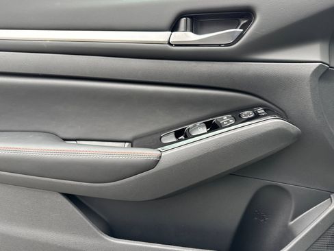 New 2025 Nissan Altima 2.5 SR w/ SR Premium Package image 8