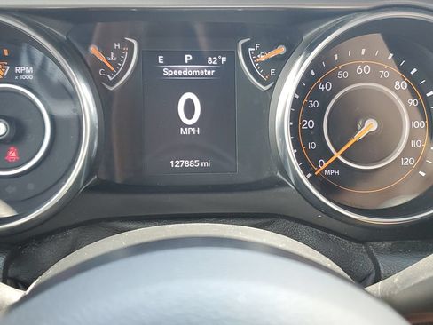 Used 2019 Jeep Wrangler Unlimited Sport AWD/4WD image 23
