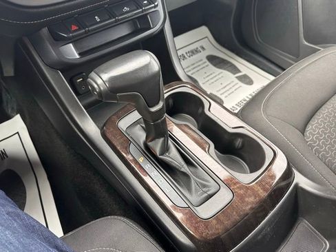 Used 2017 GMC Canyon SLE image 23