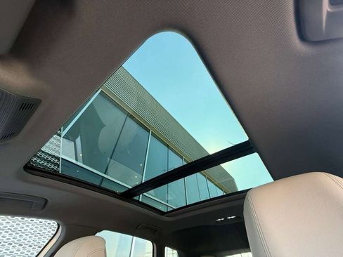 Used 2024 Audi Q4 e-tron Premium w/ Convenience Package image 12