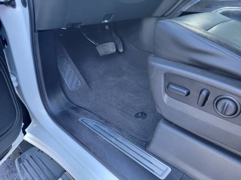 Certified 2020 Chevrolet Silverado 1500 LTZ AWD/4WD image 30