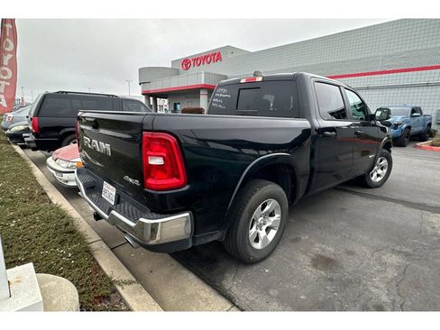 Used 2025 RAM 1500 Big Horn AWD/4WD image 3