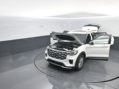 New 2026 Ford Explorer Platinum image 39