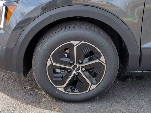 New 2026 Kia Niro EX FWD image 34