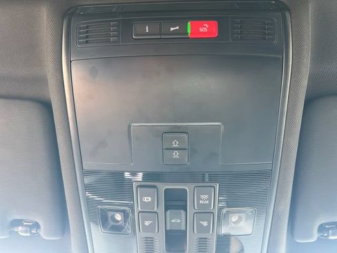 Used 2024 Volkswagen Tiguan SEL R-Line AWD/4WD image 34