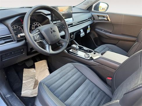 New 2026 Mitsubishi Outlander Trail Edition image 16