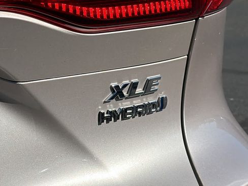Used 2021 Toyota Venza XLE w/ Carpet Mat Package (TMS) AWD/4WD image 28