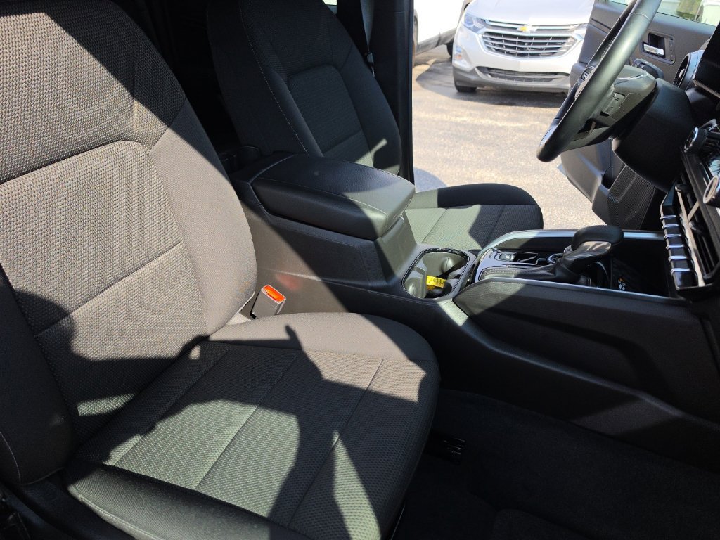Certified 2024 Chevrolet Colorado LT w/ LT Convenience Package II AWD/4WD image 24