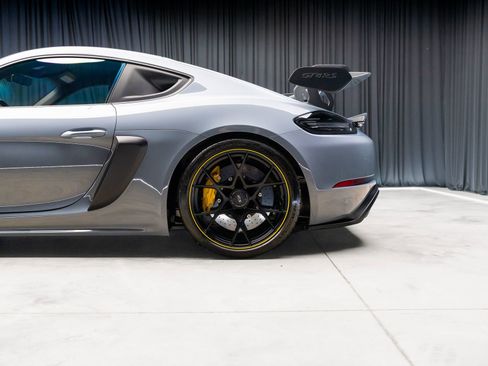 Used 2024 Porsche 718 Cayman GT4 RS w/ Accent Package Logos RWD image 3