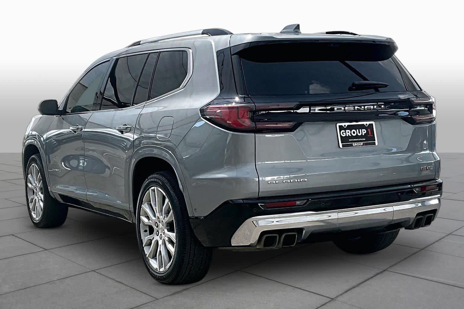 Used 2024 GMC Acadia Denali w/ Super Cruise Package FWD image 12