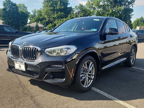 Used 2021 BMW X4 xDrive30i w/ M Sport Package AWD/4WD image 3