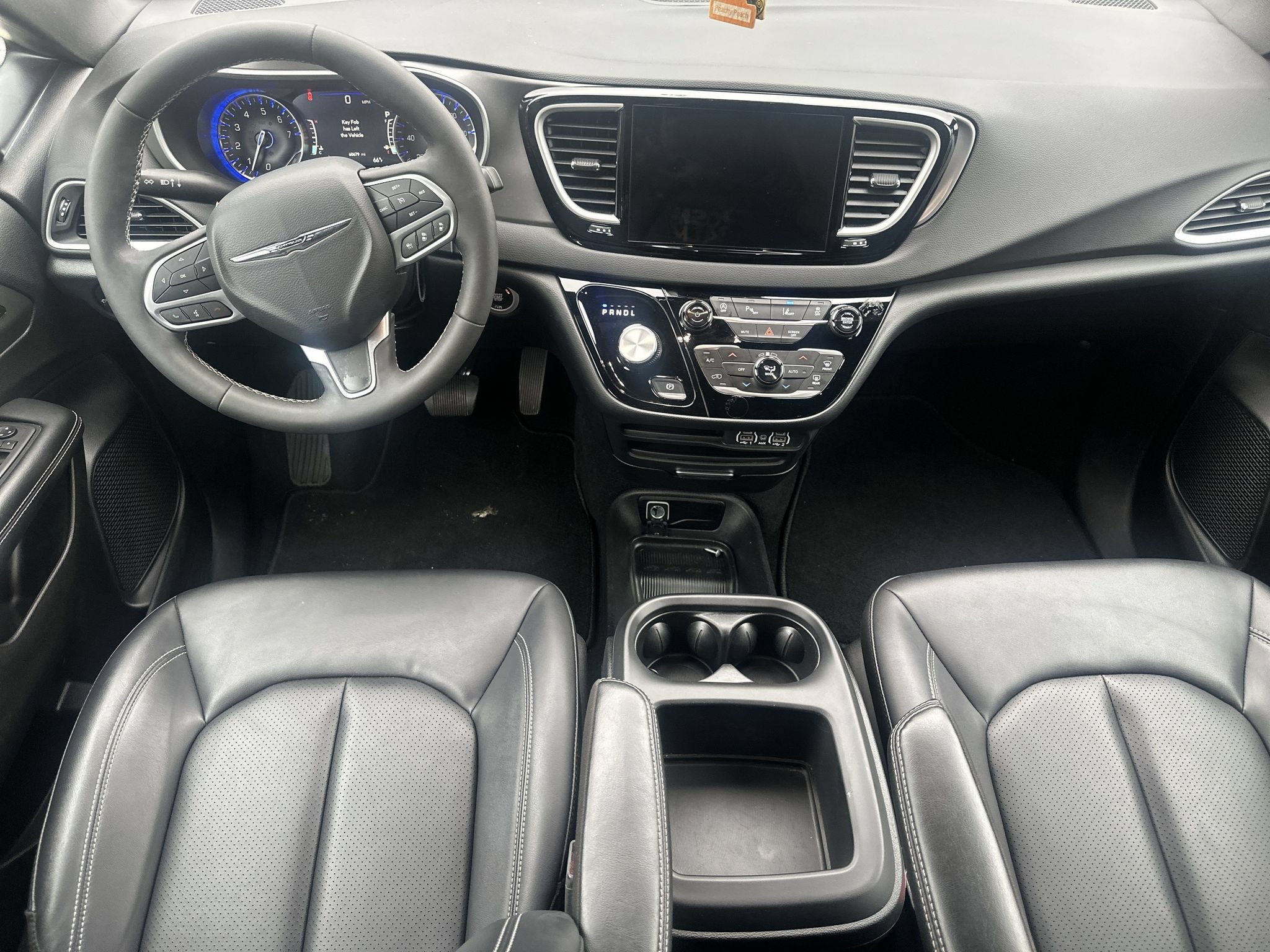 Used 2025 Chrysler Pacifica Select FWD image 20