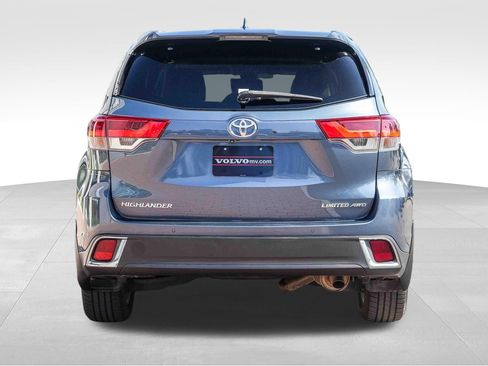Used 2017 Toyota Highlander Limited AWD/4WD image 7