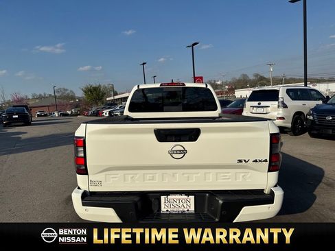Certified 2024 Nissan Frontier SV w/ SV Convenience Package image 9