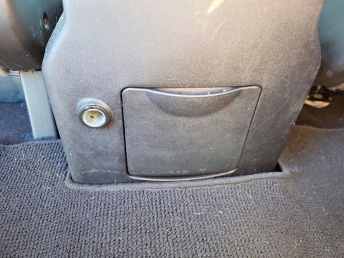 Used 2015 Nissan Armada SV w/ SV Driver Package image 13