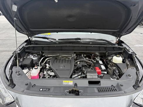 Used 2023 Toyota Highlander XLE FWD image 31