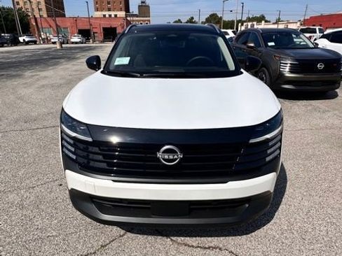 New 2026 Nissan Kicks SV image 2